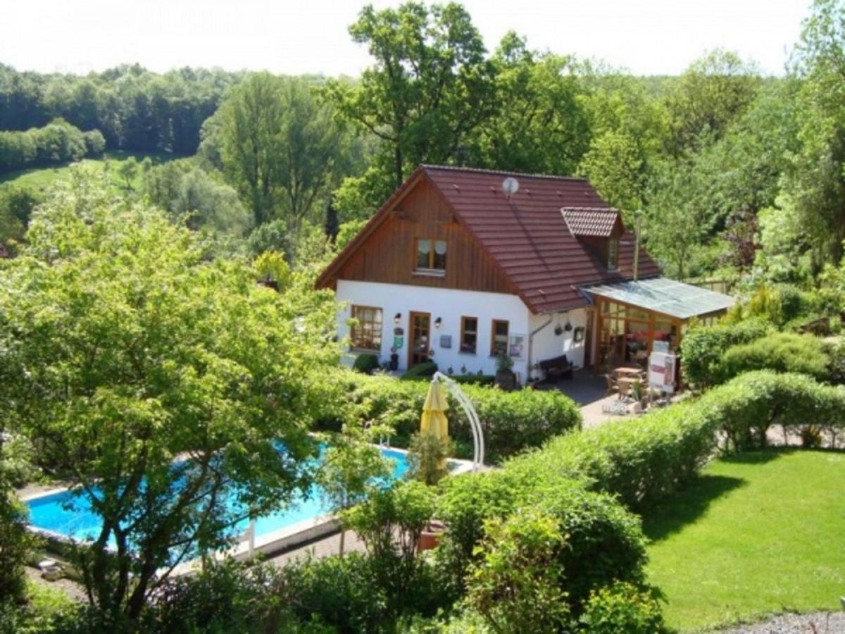 Spacious Apartment In The Green Bruchttal Bredenborn Exterior foto
